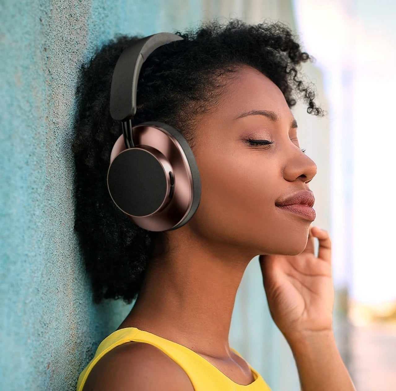 TEISCHE Wireless Over Ear Headphones with Noise Cancelling, 40H Playtime, Bluetooth 5.4, Ergonomic Design, Deep Bass, and Comfortable Fit, ideal for music and calls.