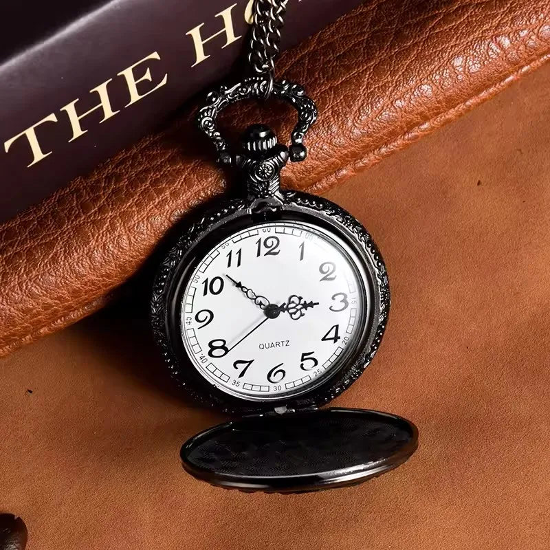 Antique GreyBronzeBlack Wolf Design Quartz Necklace Pocket Watch Souvenir Pendant Watches Unique Gifts Unisex Fob Clock