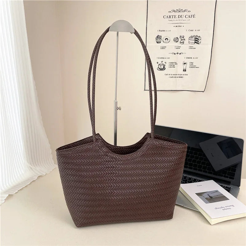 Women's Fashion Handbag Textured Weave Shiny Surface Spacious PU Material Wear Proof Zipper Closure Comfort Strap
