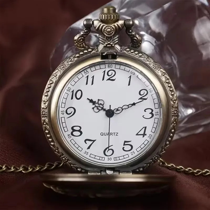 Antique GreyBronzeBlack Wolf Design Quartz Necklace Pocket Watch Souvenir Pendant Watches Unique Gifts Unisex Fob Clock