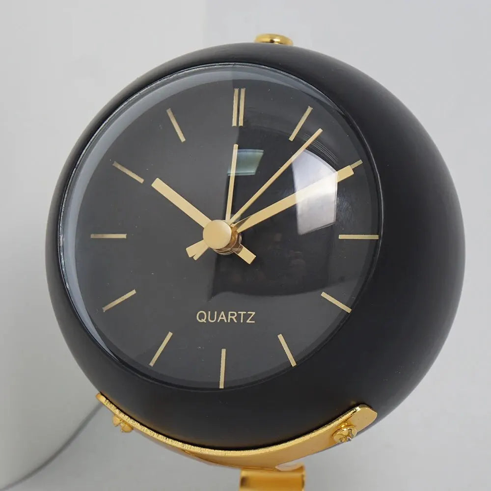 Nordic Creative Electronic Desk Clock, Minimalist Children's Alarm Clock, New Desktop Bedside Student Silent Luminous Pointer