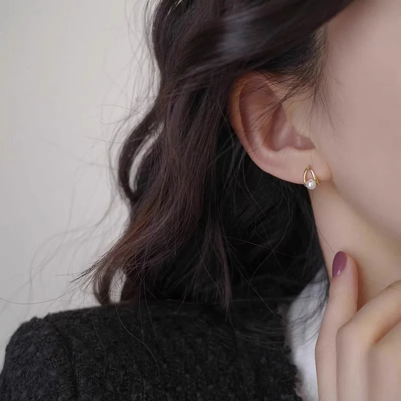 Popular S925 Silver Simple Hollow out Pearl Earrings for Women Exquisite Ear Studs Versatile Fashion Jewelry Accessories Gifts